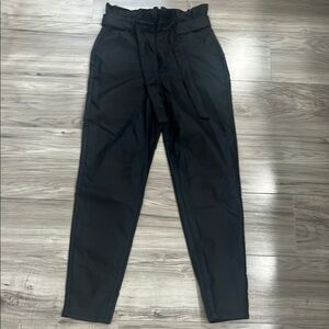 Missguided Black Ankle Cropped Pants High-Rise